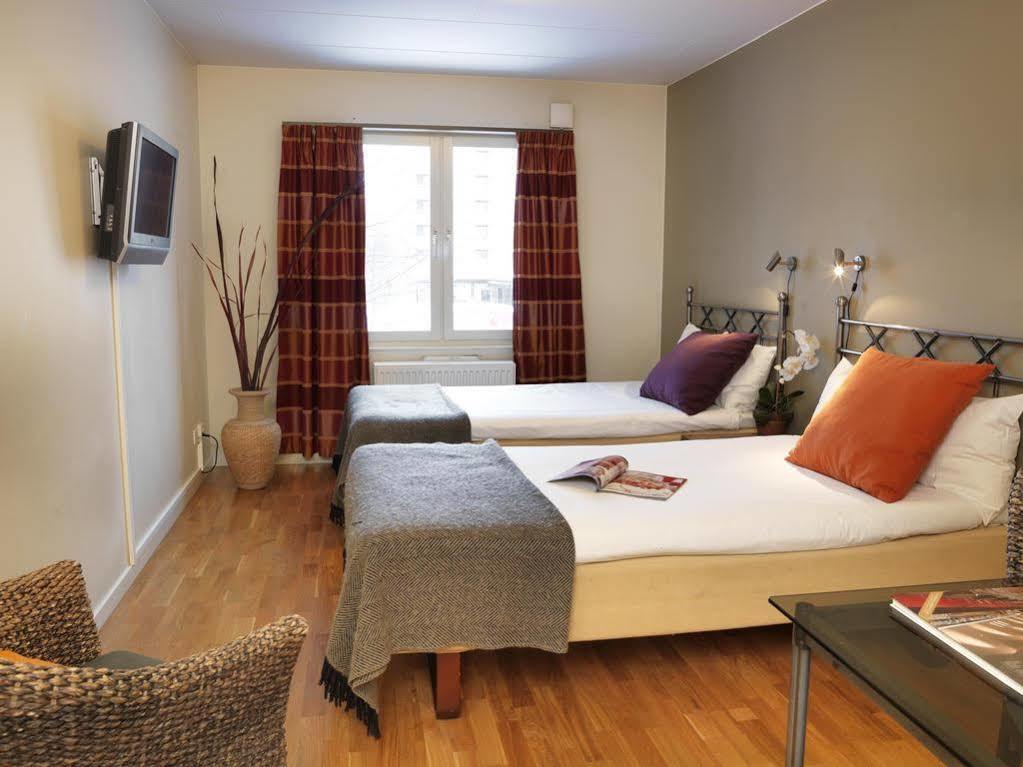 Maude'S Hotel Enskede Stokholm Oda fotoğraf
